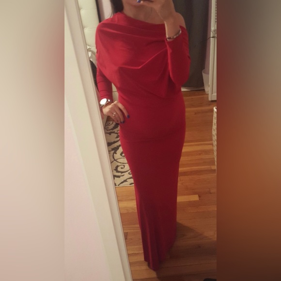 Lilly ghalichi “WANT MY LOOK” red gown - Picture 2 of 2